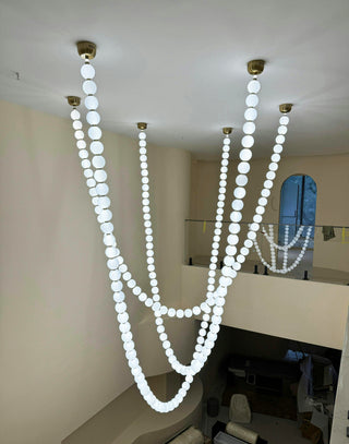 Luxurious Pearl Necklace Chandelier