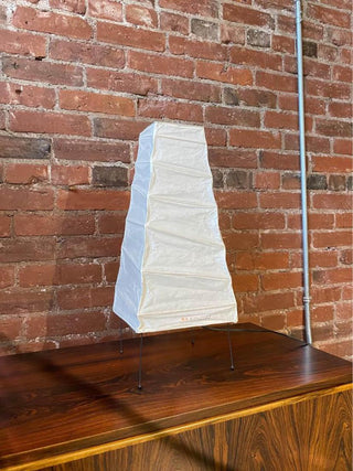 Akari 4N Table Lamp