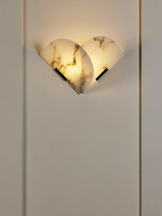 Alabaster Fly Gaby Wall Lamp