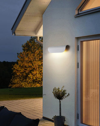 Bay Curved Garden Wall Light