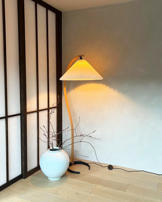Caprani Wood Floor Lamp