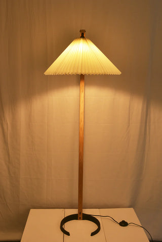Caprani Wood Floor Lamp