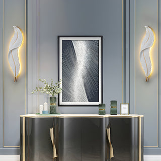 Feather Wall Lamp