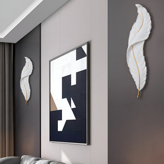 Feather Wall Lamp