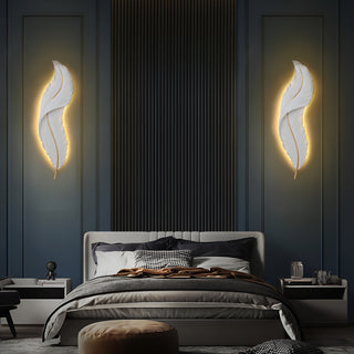 Feather Wall Lamp