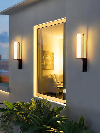 Modern Curved Zenith Arc Outdoor Wall Sconce