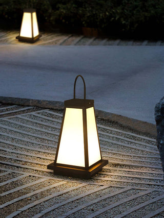 Roam Lantern Garden Landing Outdoor Lamp