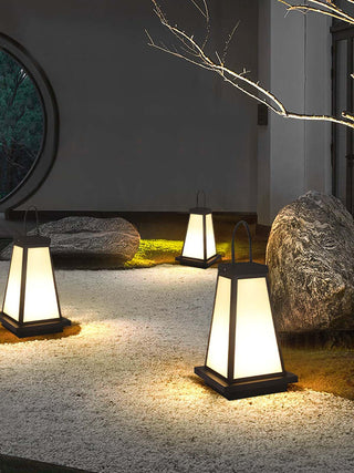 Roam Lantern Garden Landing Outdoor Lamp