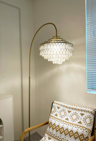 Shell Teardrops Arc Floor Lamp