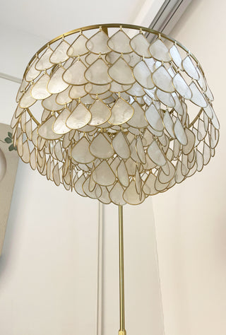 Shell Teardrops Arc Floor Lamp