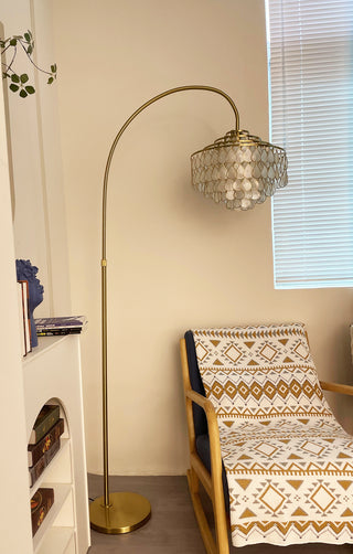 Shell Teardrops Arc Floor Lamp