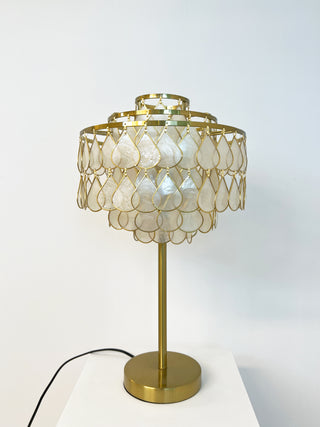 Shell Teardrops Table Lamp