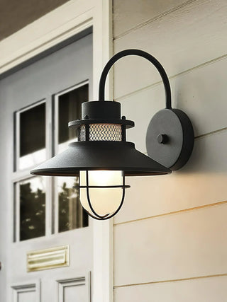 Vintage-Felix-Outdoor-Wall-Light-Vidirlighting3_16_e06eb696-bb16-48e1-b8cf-21ba786b7f39 - Vidirlighting