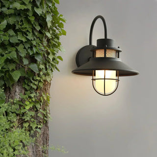 Vintage-Felix-Outdoor-Wall-Light-Vidirlighting3_1_a58c4271-e496-43bb-b63e-08c15d84fda4 - Vidirlighting