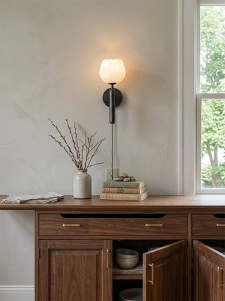 Alabaster Flower Plug-in Wall Lamp