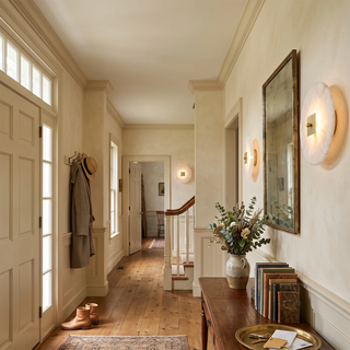 Disc Shaped Alabaster Wall Light
