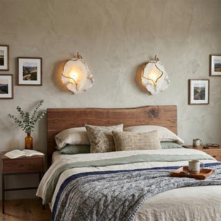Irregular Alabaster Brass Wall Lamp