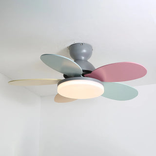 Petal Shaped Petalo Ceiling Fan Light